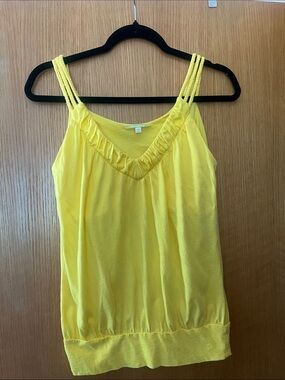Gianni Bini Yellow Ruffled V-Neck Triple-Strap tank top